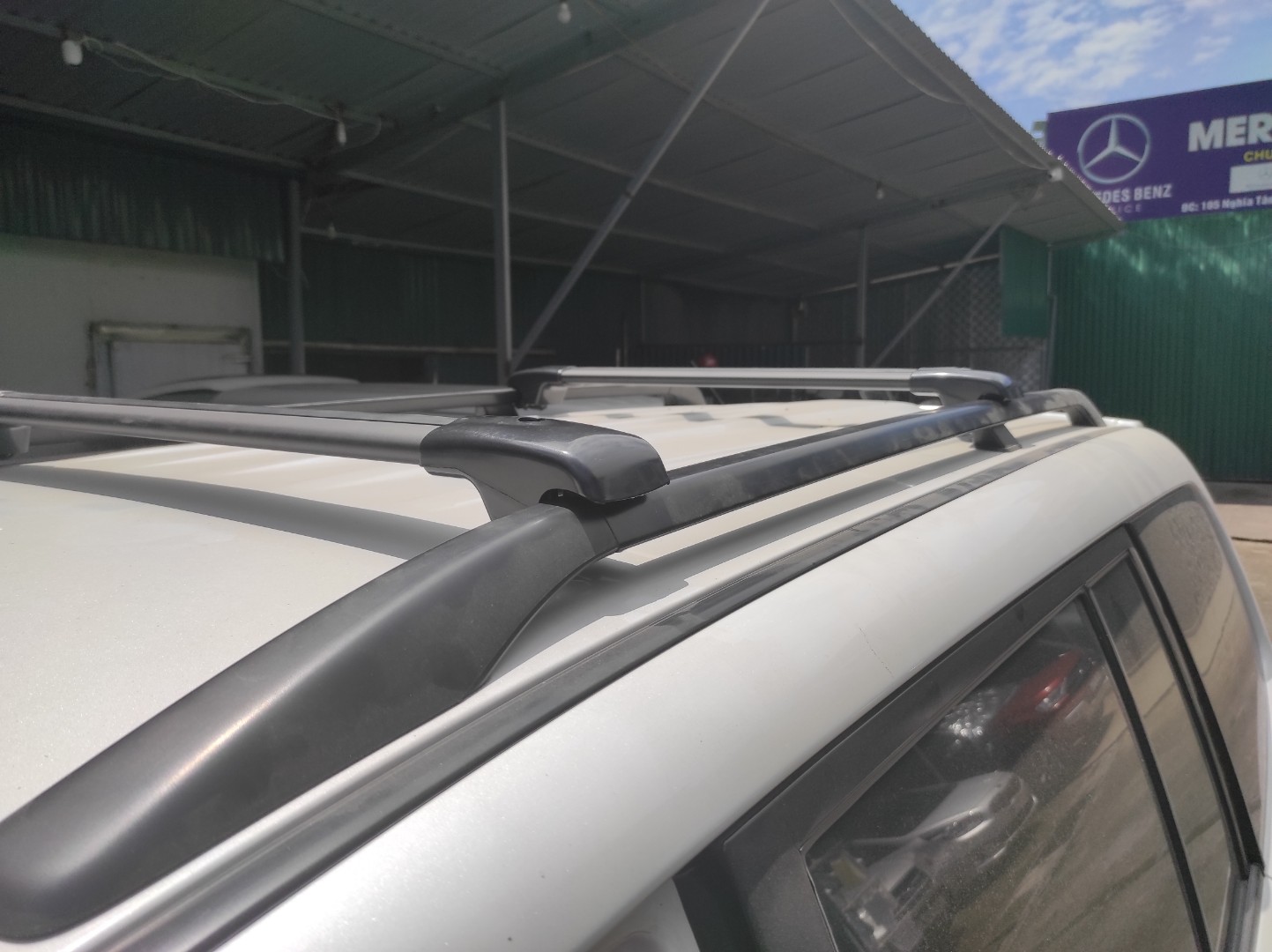 Thanh giá nóc ngang xe Xpander Thanh giá nóc ngang xe Xpander