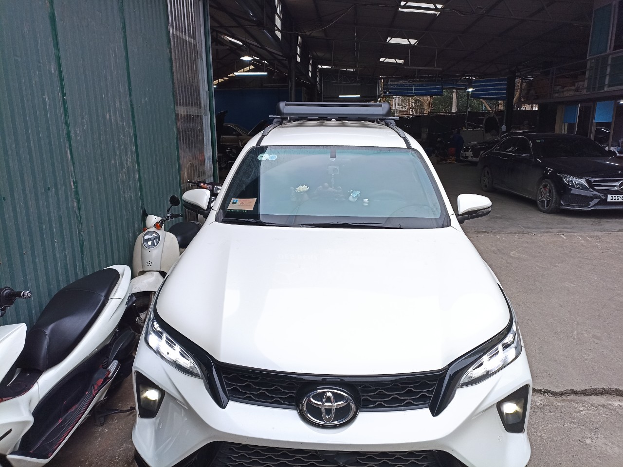 Giá nóc xe Toyota Fortuner mẫu 2 tầng Giá nóc xe Toyota Fortuner mẫu 2 tầng